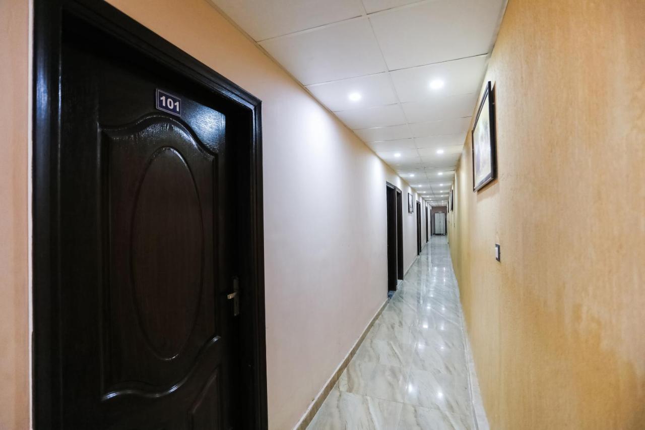 Oyo 72993 Hotel The Gold Faridabad Exteriér fotografie